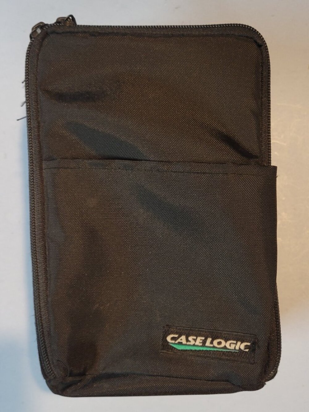 Vintage Black Case Logic 15 CD Holder Bag Carrying Case Storage Strap Handle USA